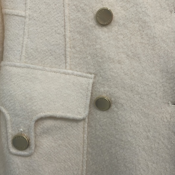 Guess Cream Colored Boucle Wool Double-Breasted Long Coat Faux Fur Shawl Collar - Picture 11 of 12